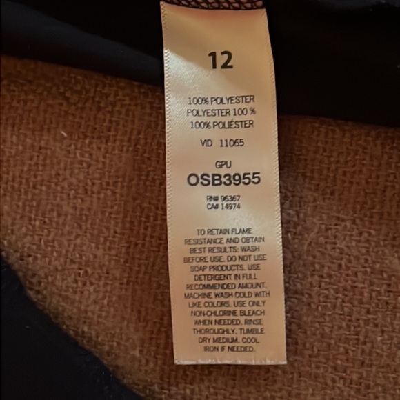 Like new! Oshkosh B’Gosh Christmas Rockin’ Santa /Plaid Boys Pajamas, (M) - Picture 14 of 16